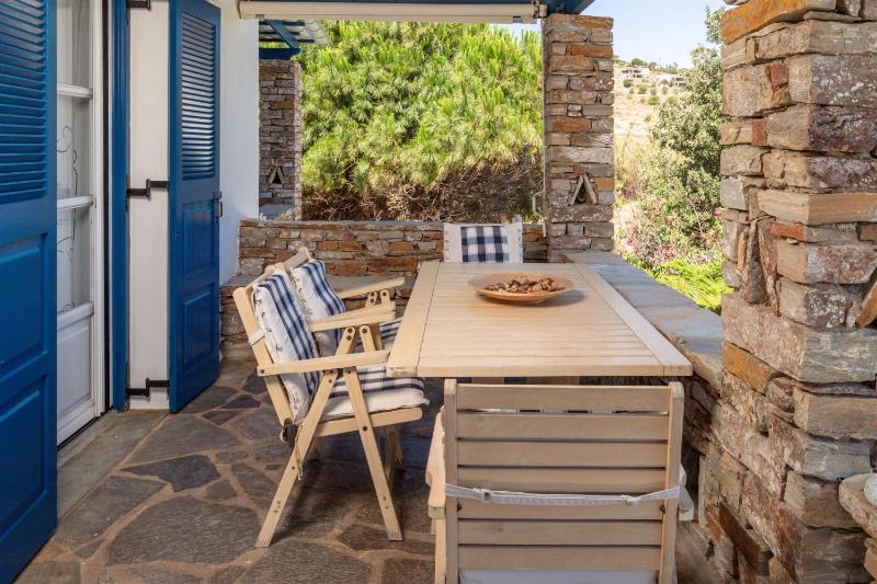 Two-Bedroom Apartment with Sea View (5 Adults) image 4