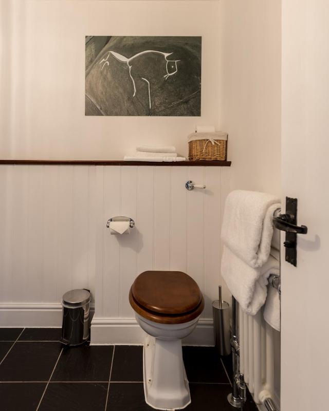 Small Double Room image 2