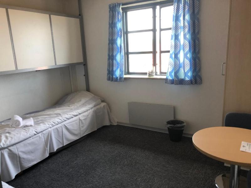 Single Room image 3
