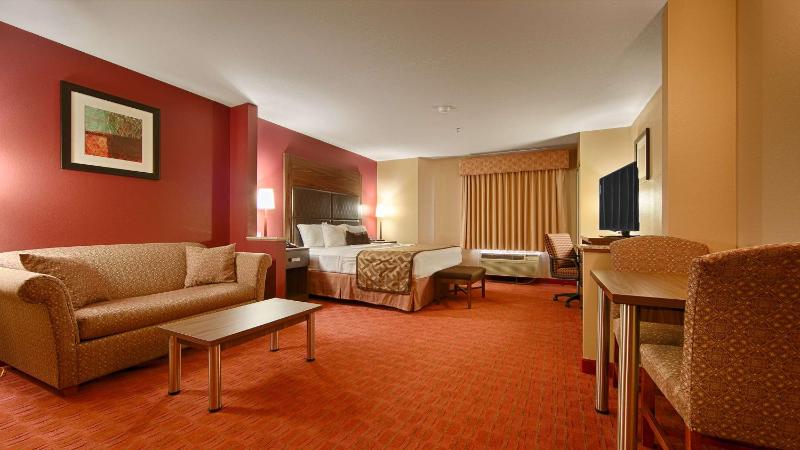 King Suite with Sofa Bed image 1