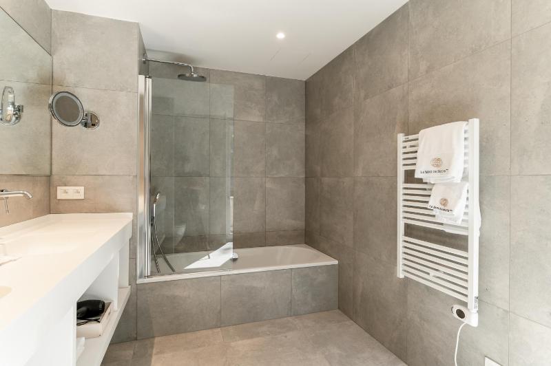 Junior Suite Twin image 3
