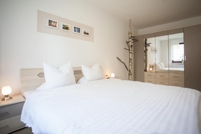 Welcome in - Ferienwohnung 59-W in Winterberg mit Balkon und Schwimmbad - image 12