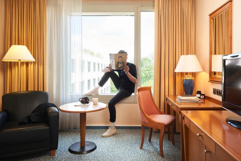 Double Room with Street View image 4