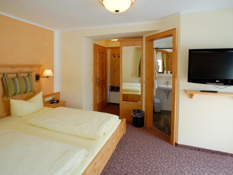 Comfort Twin/Double Room image 3