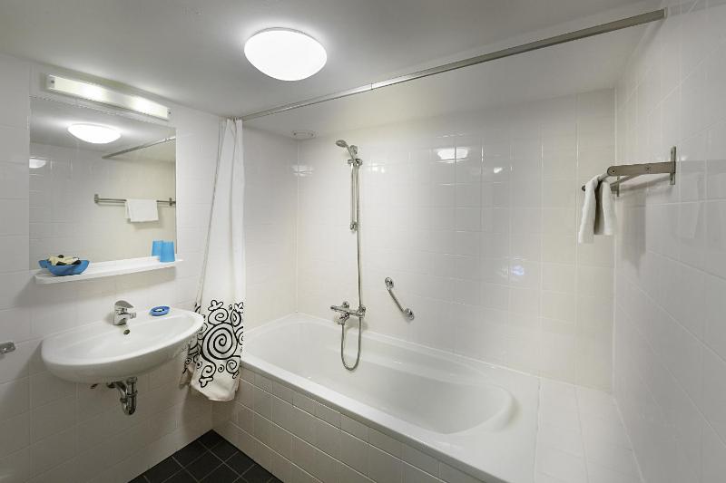 Deluxe Double Room image 2