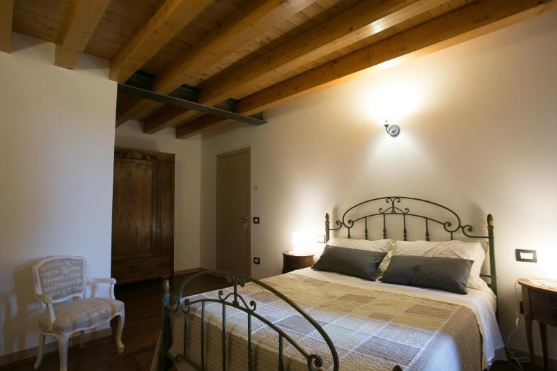Quadruple Room with Private External Bathroom image 2