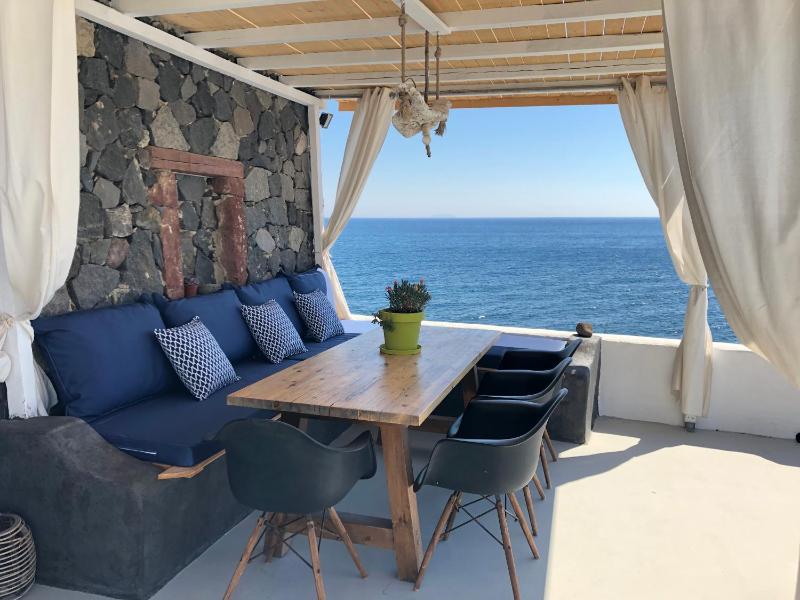 Two-Bedroom House with Private Pool and Sea Vew image 4