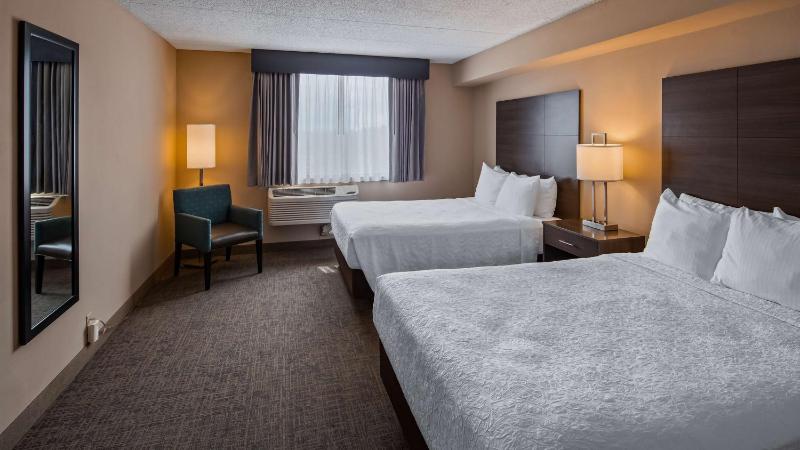 Double Suite with Two Double Beds image 1