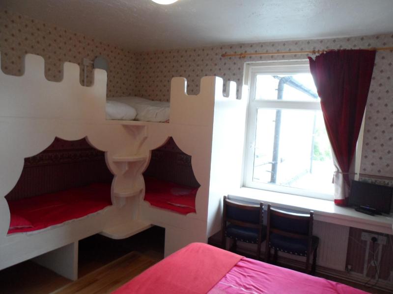 Galway Guest House - image 21