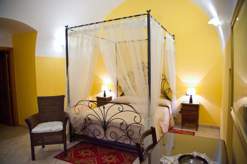 Suite with Garden View image 1