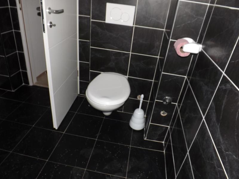 One-Bedroom Apartment image 1