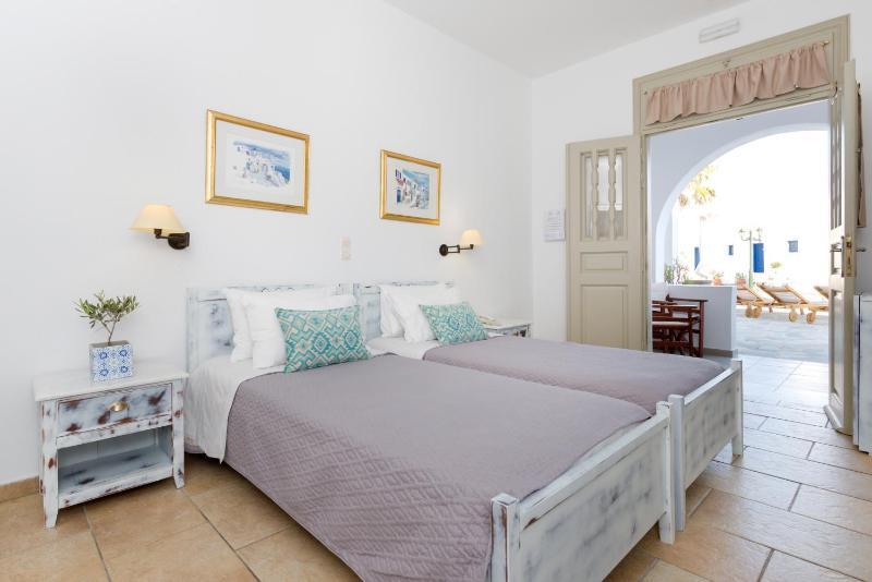 Standard Double Room image 4