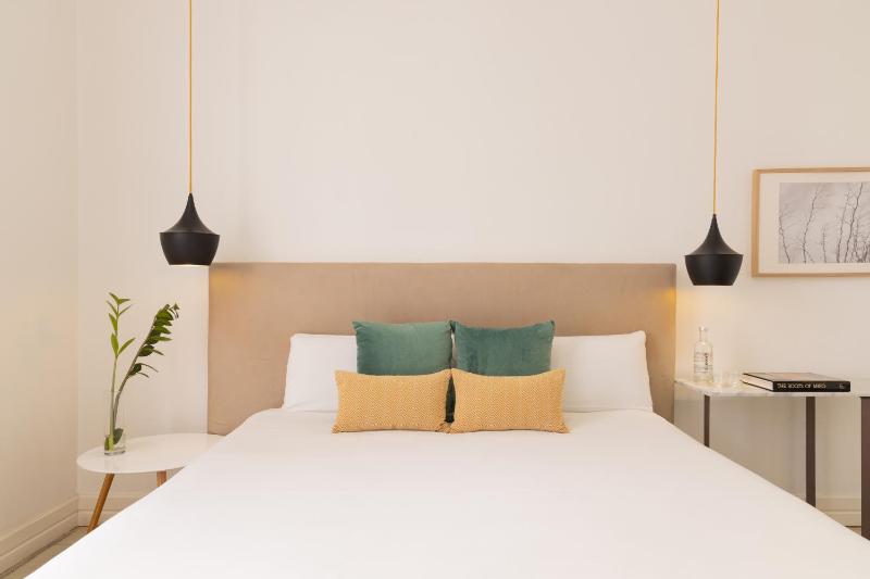 Double or Twin Room with Street View image 3