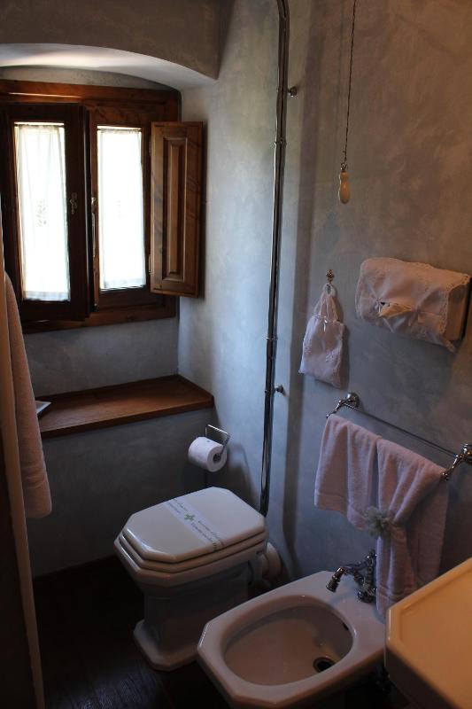 Double Room image 3