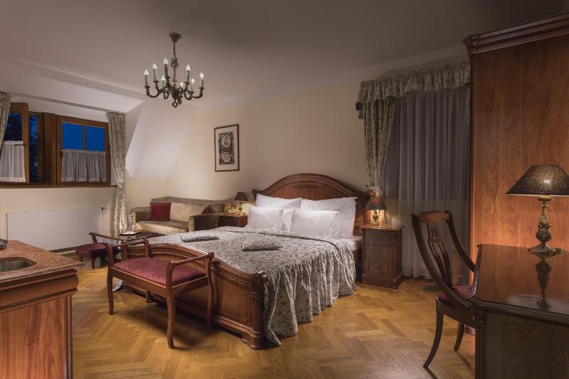 Standard Double or Twin Room image 2
