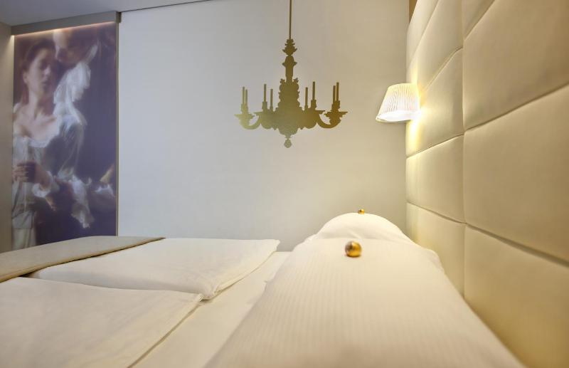 Junior Suite image 2