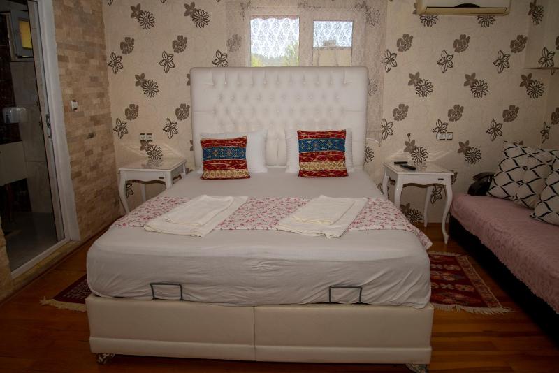 Superior Quadruple Room image 2