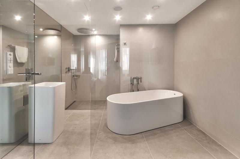 Junior Suite with Free Entry to Wellness image 2