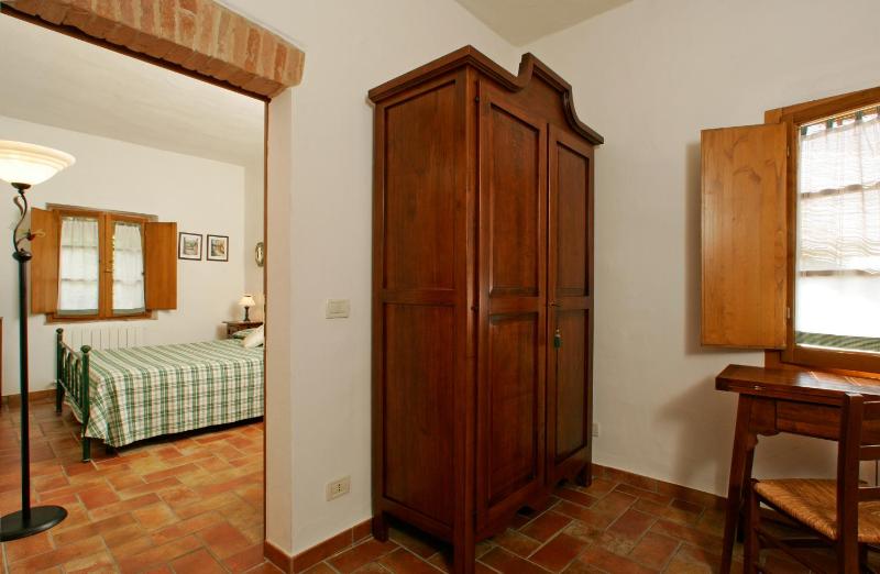 Double Room image 4