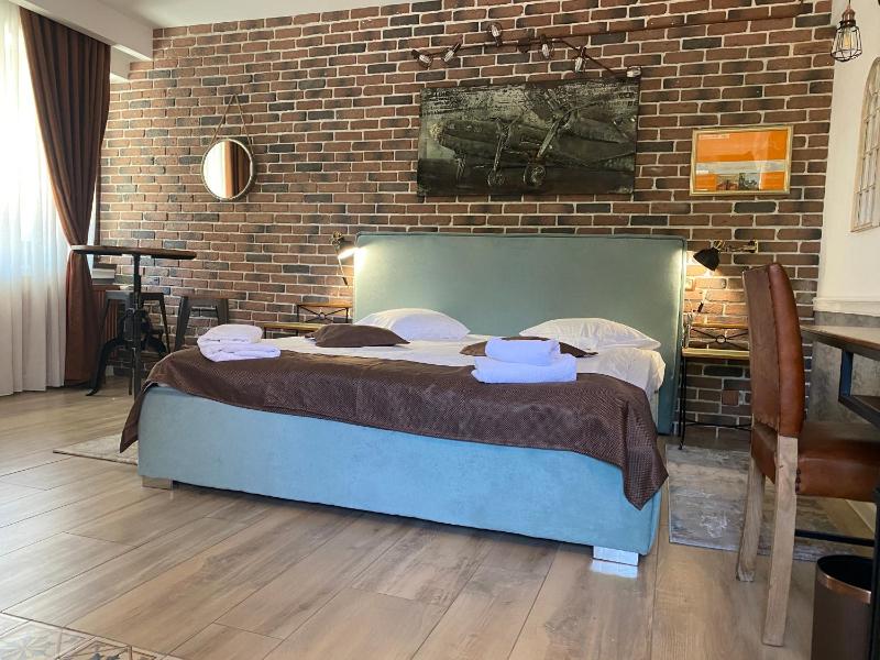 Studio Apartment image 1