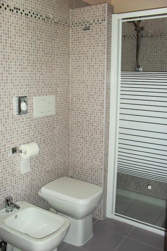 Double Room with Private Bathroom image 1