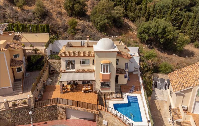 Cozy Home In Benalmádena - image 38