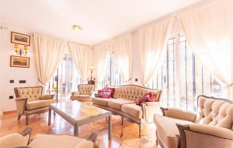 Cozy Home In Benalmádena - image 36