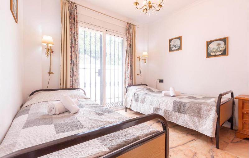Cozy Home In Benalmádena - image 33