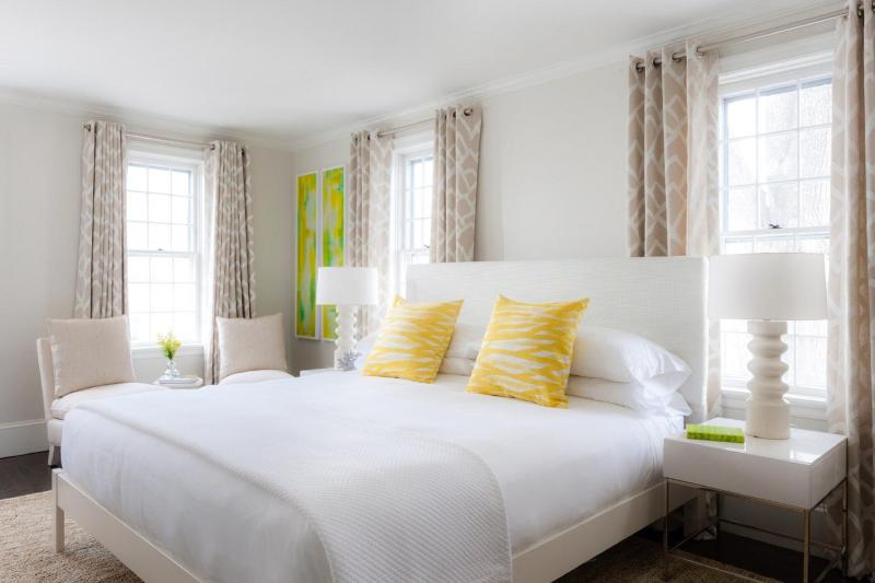 Superior King Room image 4
