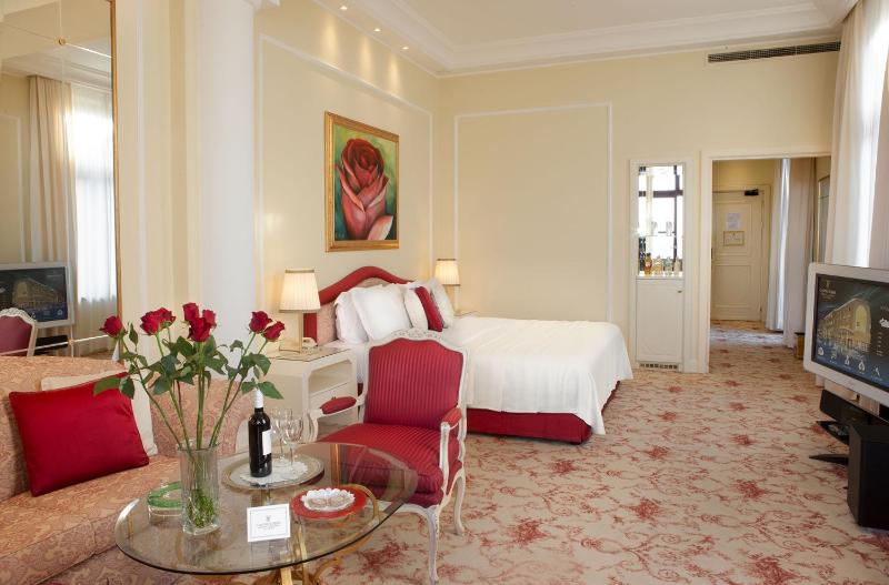 Grand Suite Garden View image 1