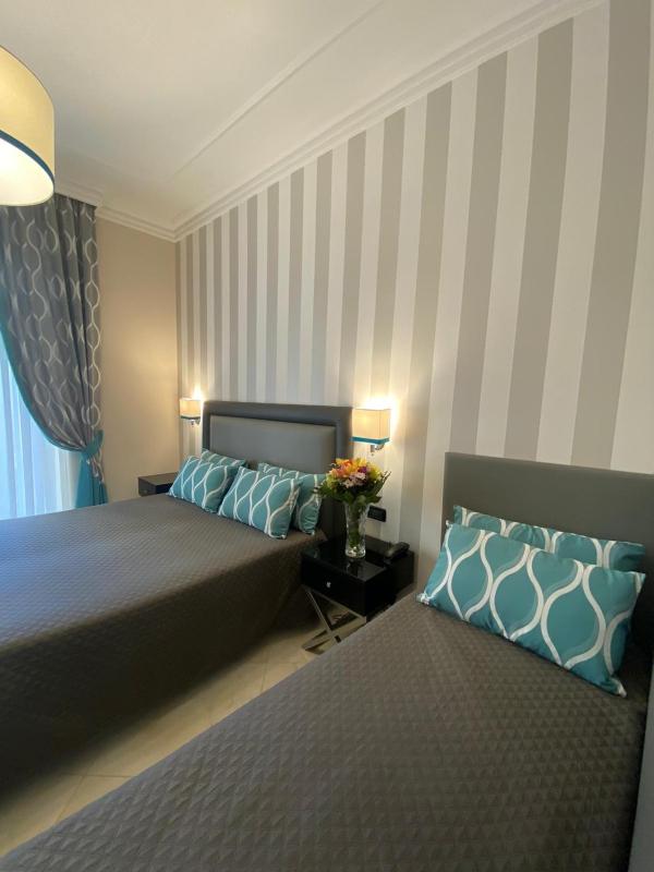 Superior Double or Twin Room image 4