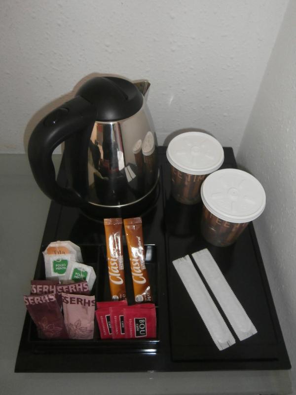 Single Room image 3