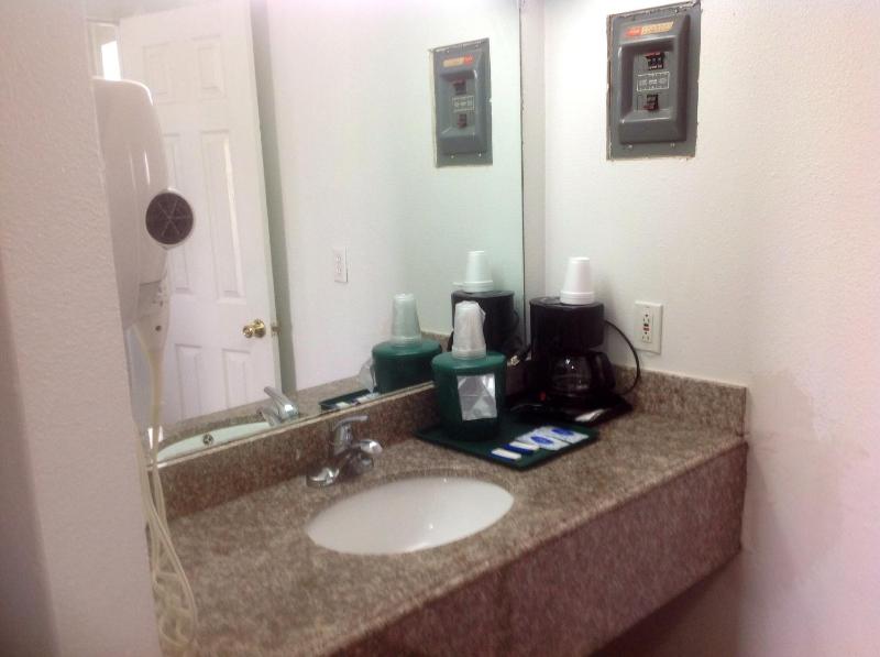 Double Room with Two Double Beds image 3