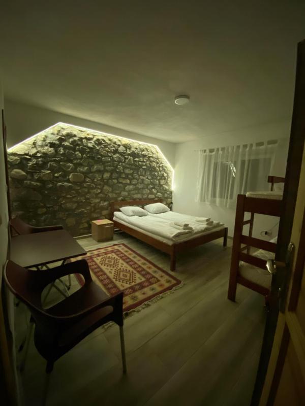Quadruple Room with Bathroom image 1