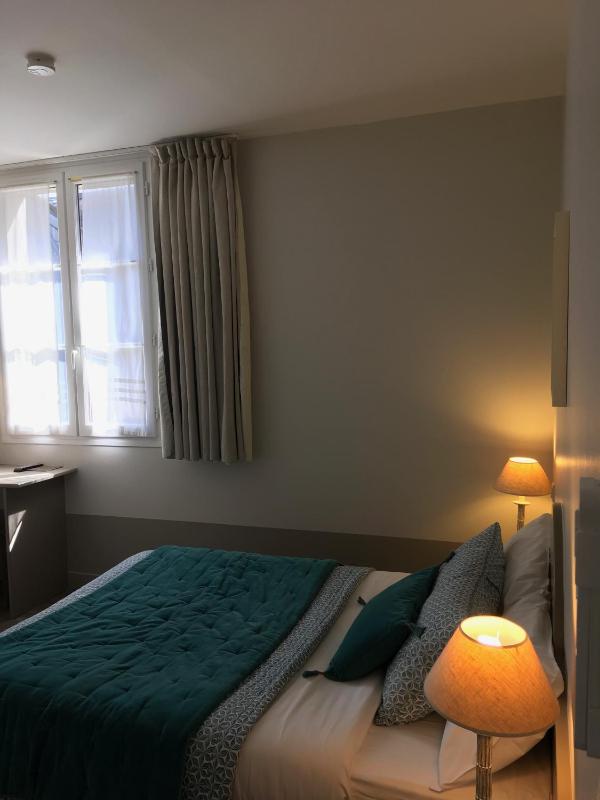 Superior Double Room image 4