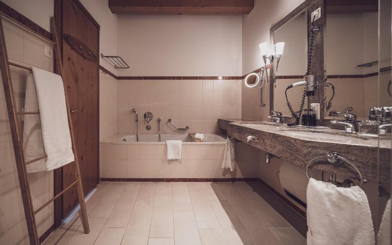 Senior Suite image 3