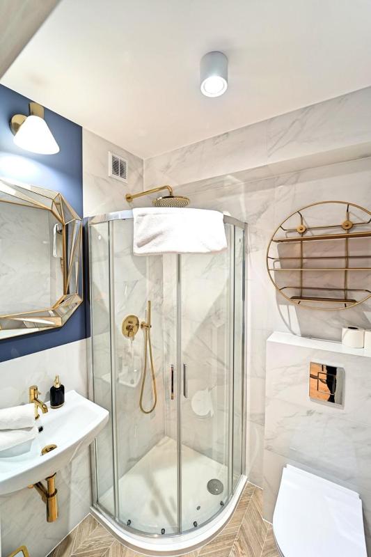 Studio Apartment image 4