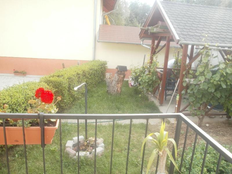 Triple Room with Balcony image 4