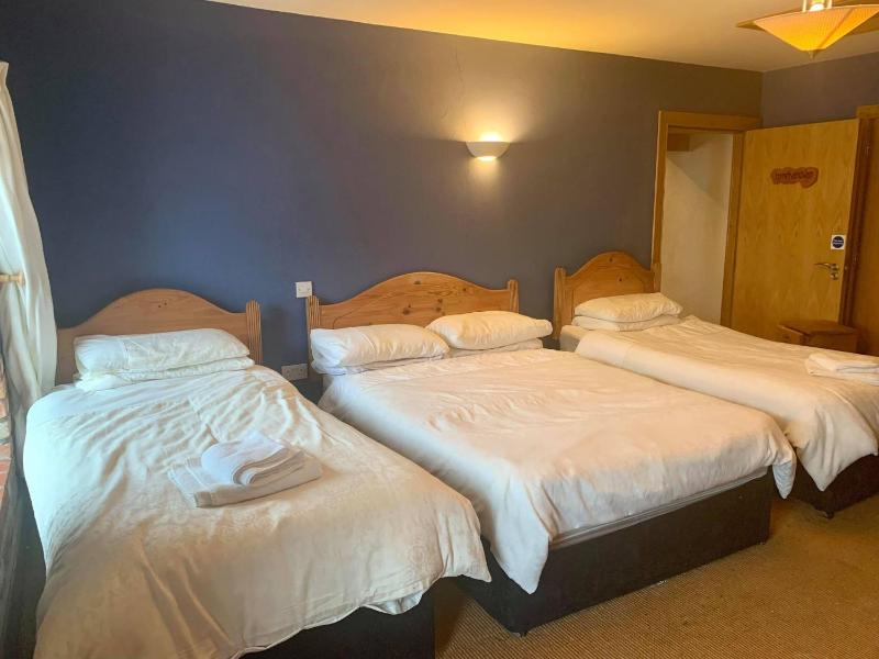Economy Quadruple Room image 1