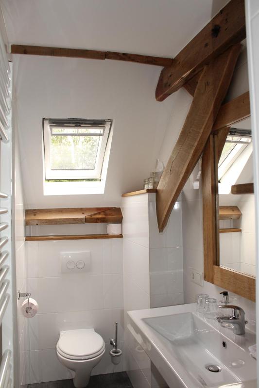 Deluxe Double or Twin Room image 3