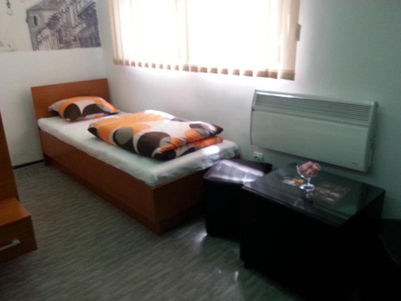 Deluxe Triple Room image 2