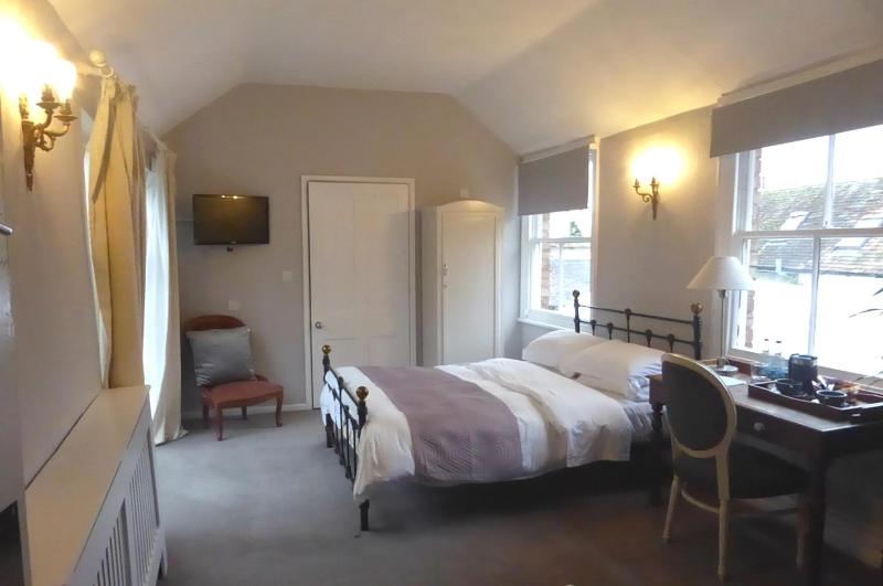 Triple Room image 2