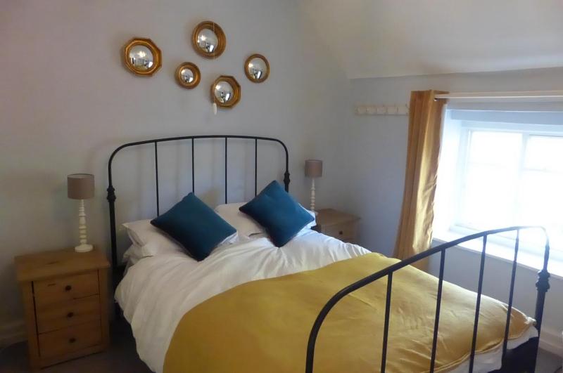 Deluxe Double Room image 2