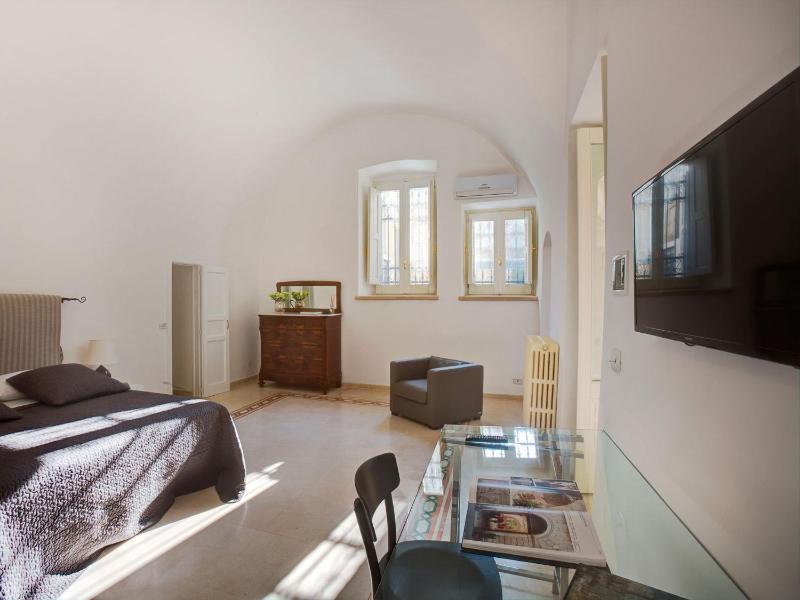 Spacious Room image 4