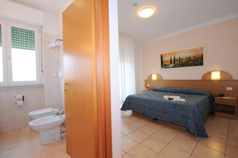 Hotel Marina - image 2