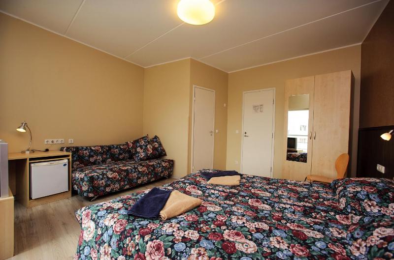 Family Room (2 Adults + 2 Children) image 2
