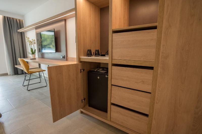 Superior Double Room (1 Adult) image 4
