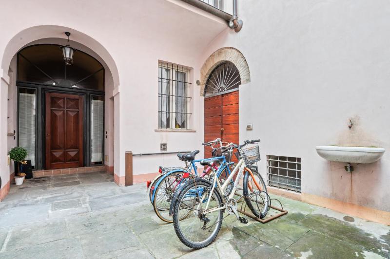 GuestHost - Palazzo della Pilotta Roomy and Quiet Flat - image 22