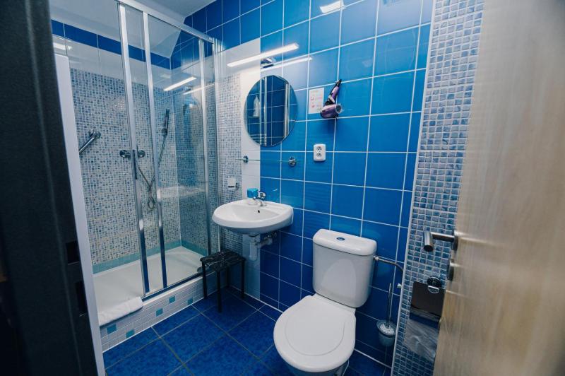Single Room image 4