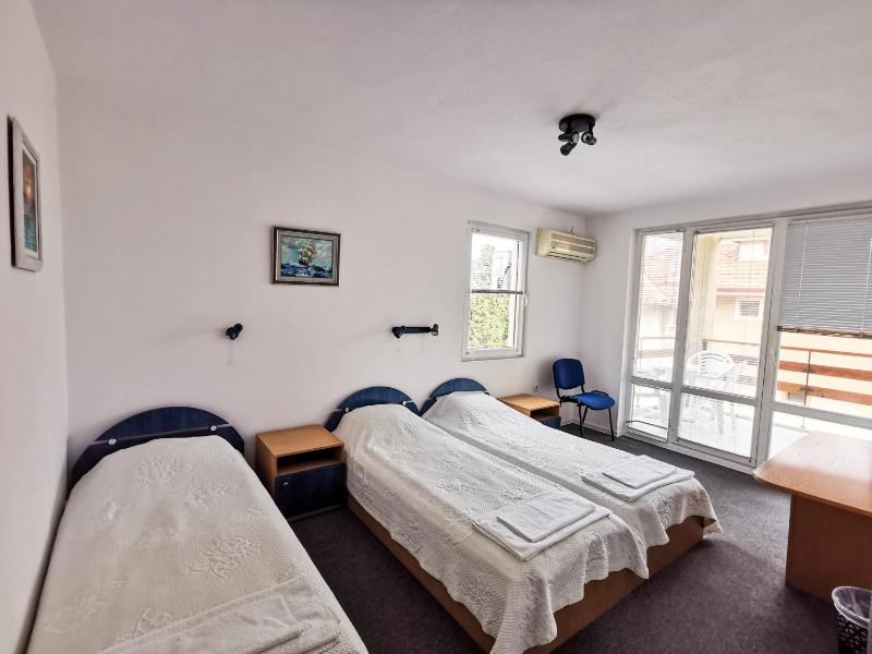 Triple Room image 1